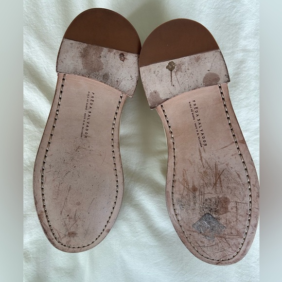 Freda Salvador Elba Penny Loafer in Sand Embossed Croc - Size 7 - Like New - Picture 15 of 16